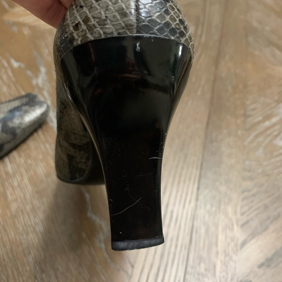 Vintage 90’s Enzo Angiolini gray snakeskin heels - Picture 12 of 15